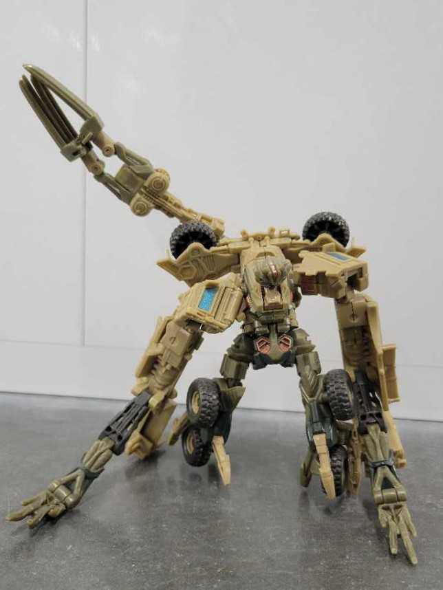 Bonecrusher 2nd Robot Mode - Hasbro (Movie) action figure collectible - Main Image 2