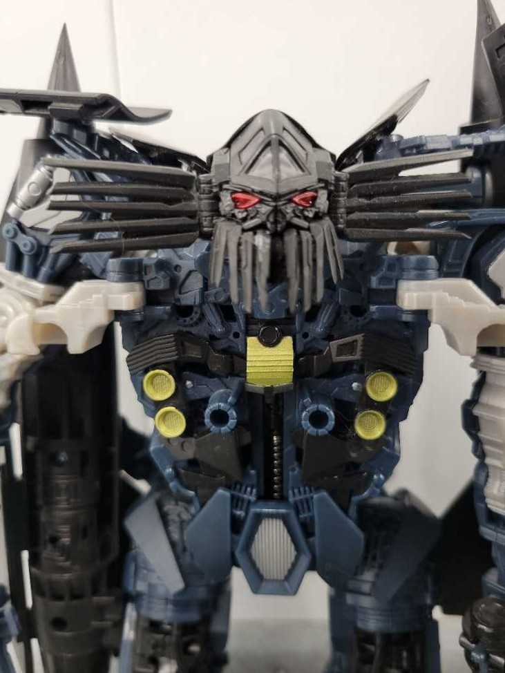 Jetfire Jet Fire 3rd Robot Mode - Hasbro (Revenge Of The Fallen) action figure collectible - Main Image 1