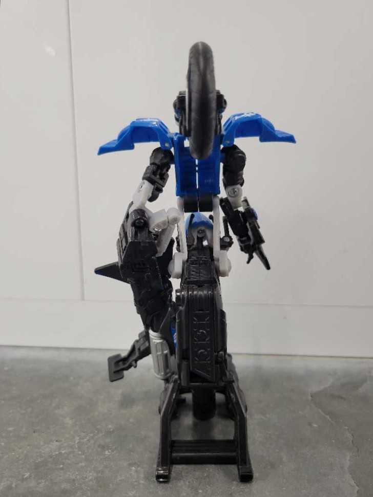 Chromia Robot Mode - Hasbro (Revenge Of The Fallen) action figure collectible - Main Image 4
