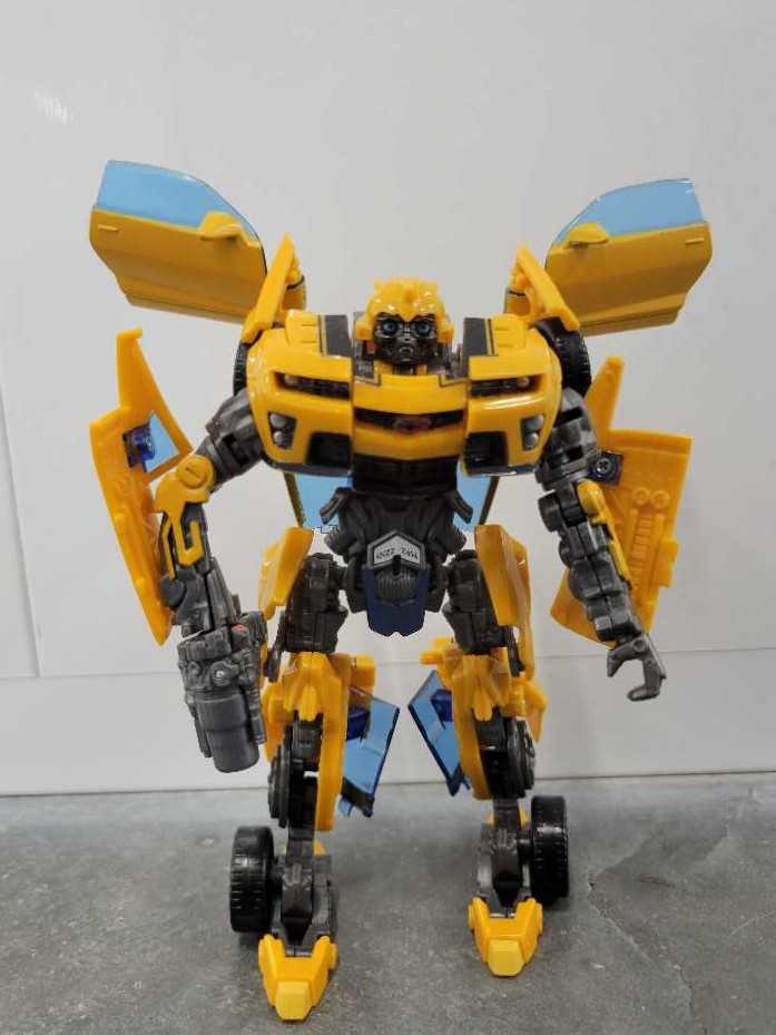 Bumblebee Missing Orange Missile - Hasbro (Revenge Of The Fallen) action figure collectible - Main Image 2