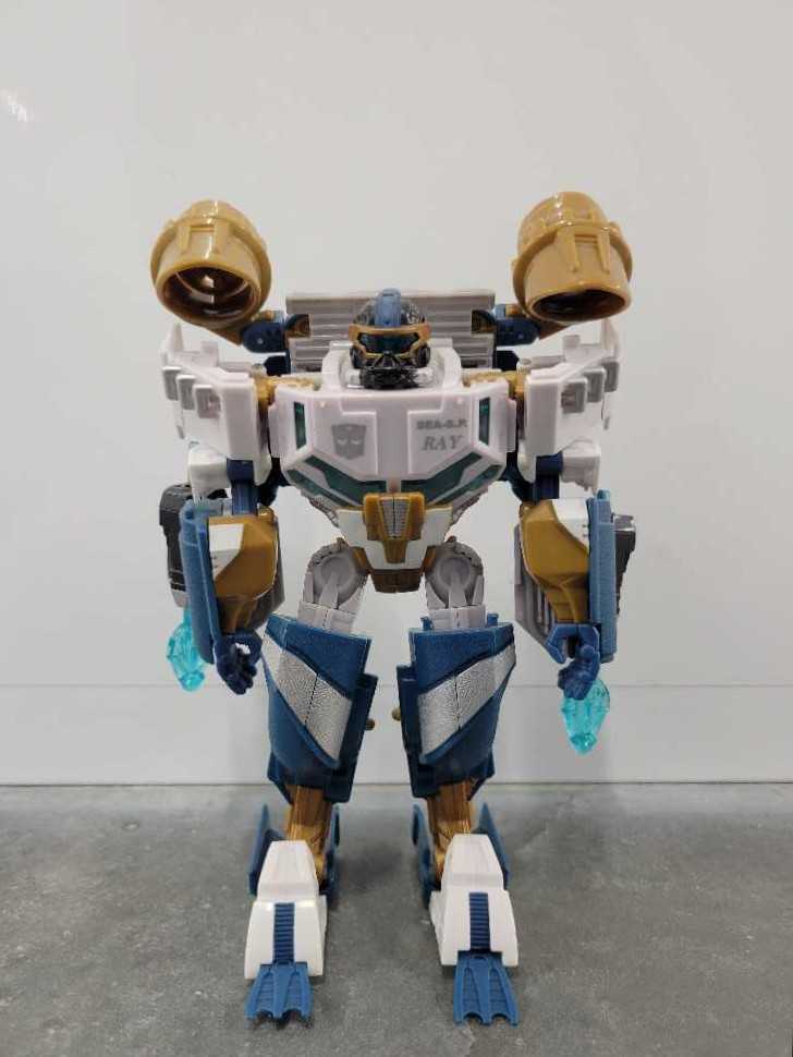 Seaspray - Hasbro (Hunt For The Decepticons) action figure collectible - Main Image 2