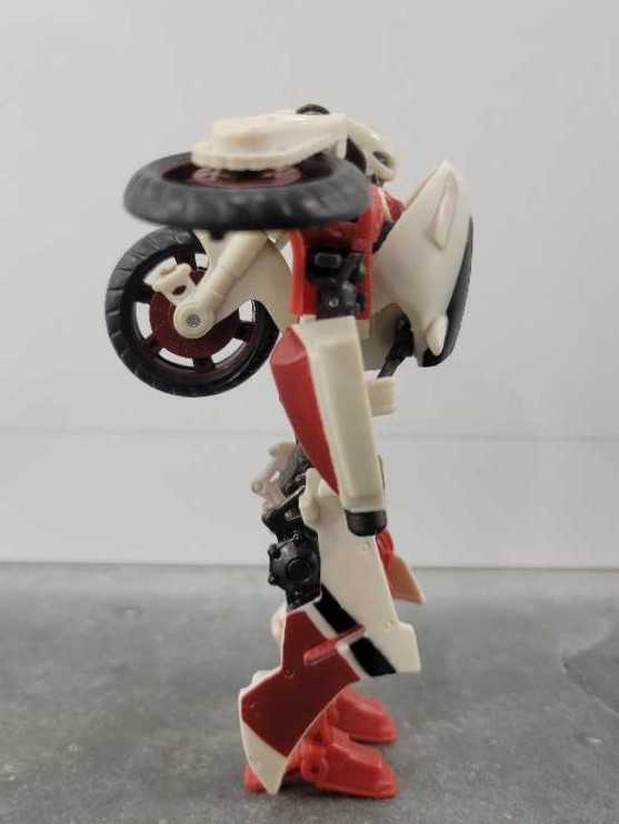 Backfire Robot Mode - Hasbro (Hunt For The Decepticons) action figure collectible - Main Image 3