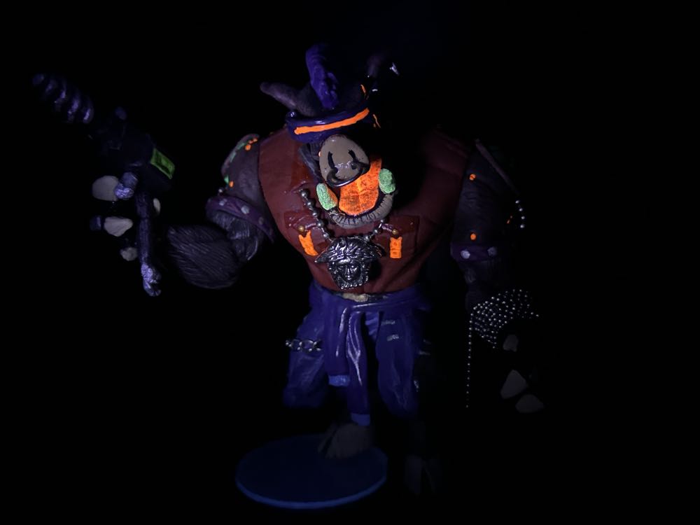 Bebop V - Yuno Dyva (Teenage Mutant Ninja Turtles) action figure collectible - Main Image 3