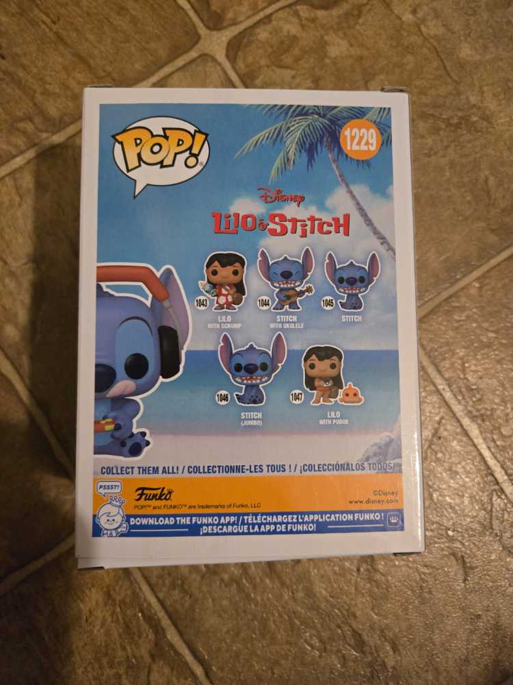 Funko Pop: Lilo And Stitch: Gamer Stitch GameStop Exclusive #1229  action figure collectible [Barcode 889698651028] - Main Image 3
