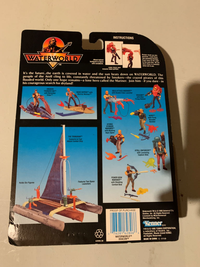 Deacon - Kenner (Waterworld) action figure collectible [Barcode 076281628066] - Main Image 2
