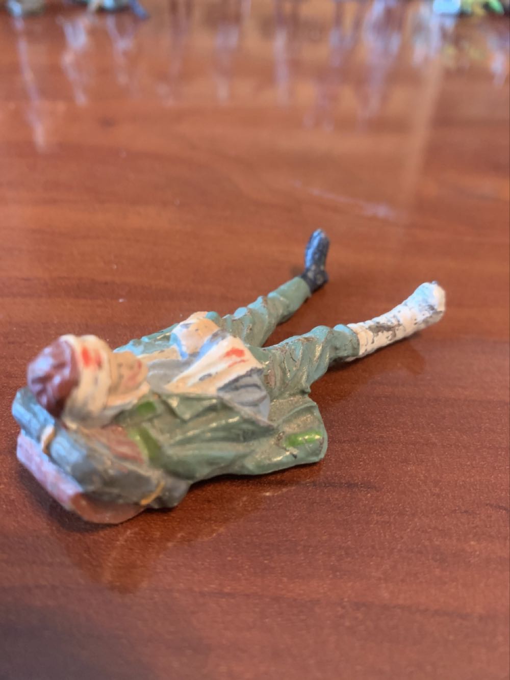 Elastolin Wounded Laying On Back - Elastolin action figure collectible - Main Image 2