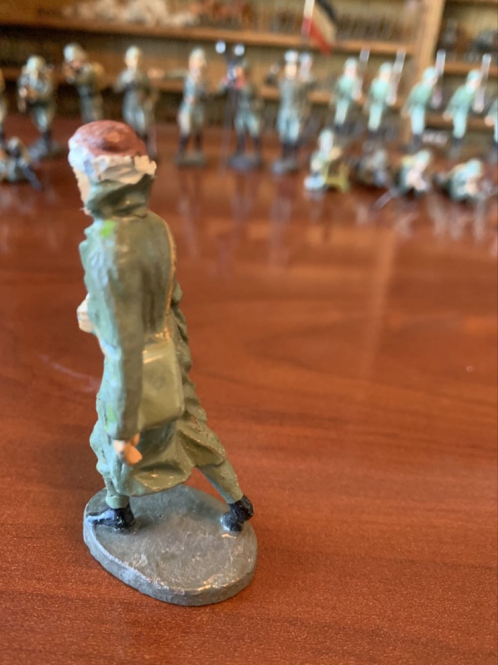 Elastolin German Wounded Walking - Elastolin (German) action figure collectible - Main Image 2