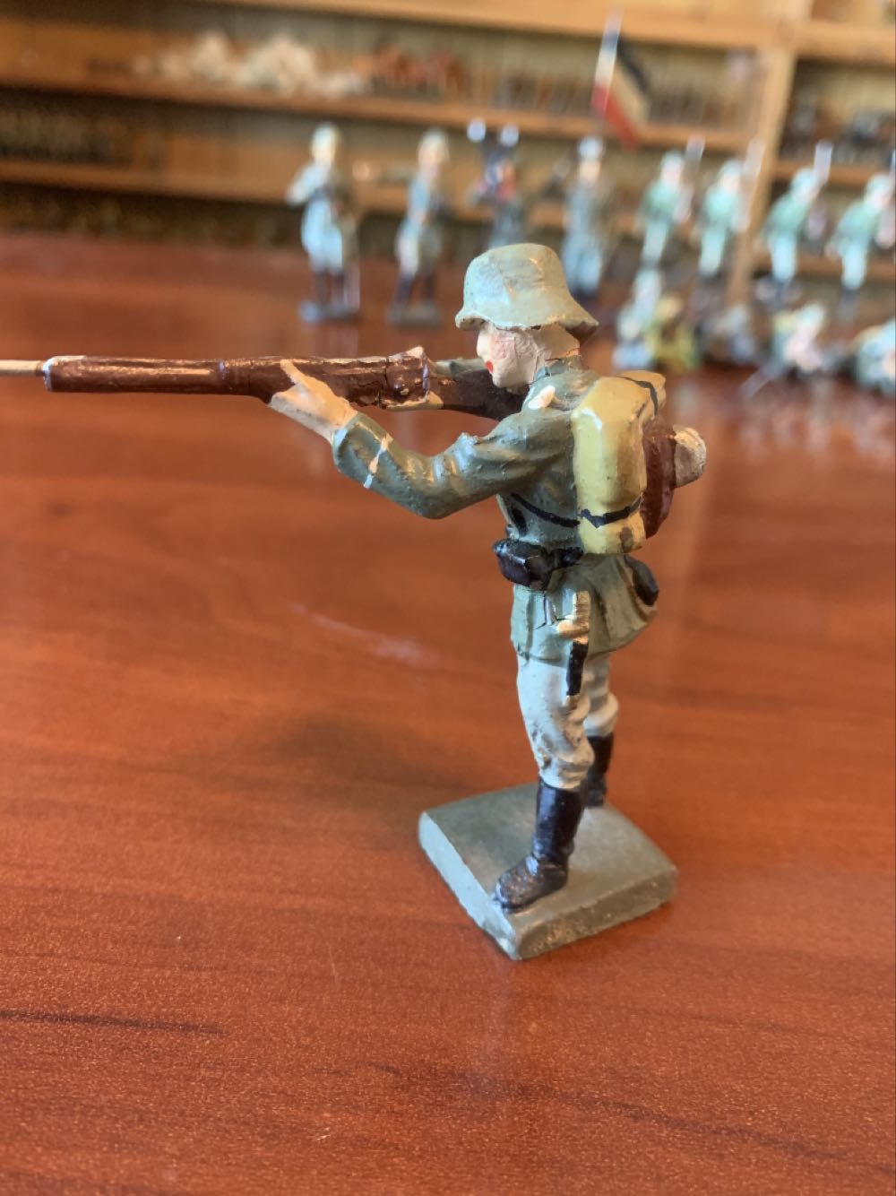 Lineol German Firing Rifle - Lineol (German) action figure collectible - Main Image 2