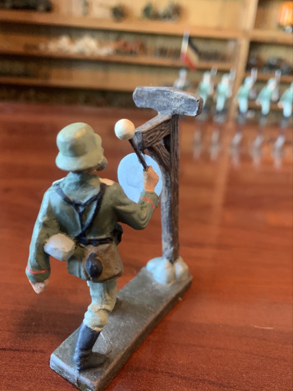 Lineol German Gas Alarm - Lineol (German) action figure collectible - Main Image 2