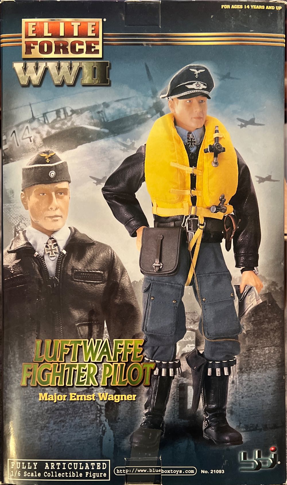 Elite Force WWII Luftwaffe Fighter Pilot - Blue Box Toys action figure collectible [Barcode 021105210934] - Main Image 2