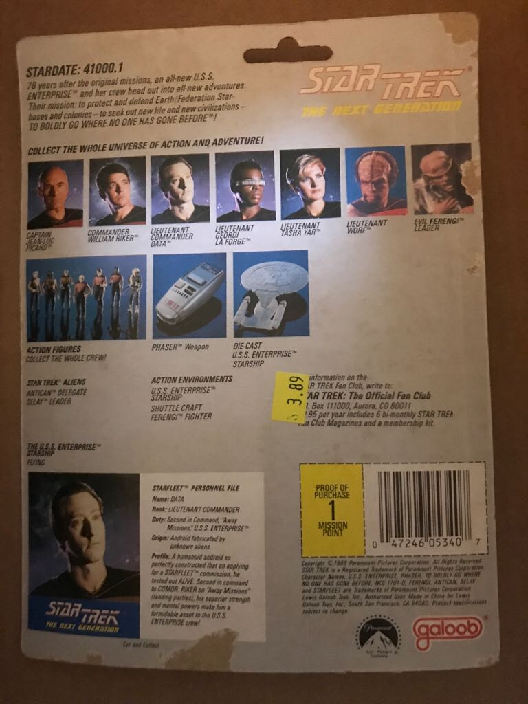 Star Trek the next generation Lieutenant Commander data - Galoob action figure collectible - Main Image 2