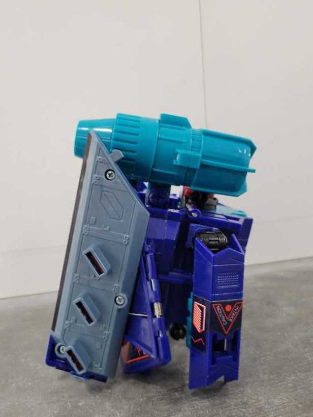 Dreadwing And Smokescreen Vehicle Mode  - Hasbro (Generation 2) action figure collectible - Main Image 2