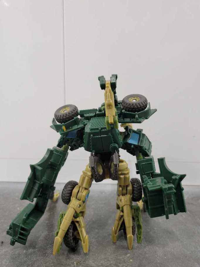 Bonecrusher Jungle Robot Mode - Hasbro (Movie) action figure collectible - Main Image 4