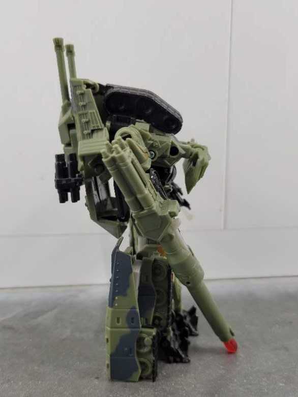 Brawl Deluxe Robot Mode - Hasbro (Movie) action figure collectible - Main Image 3