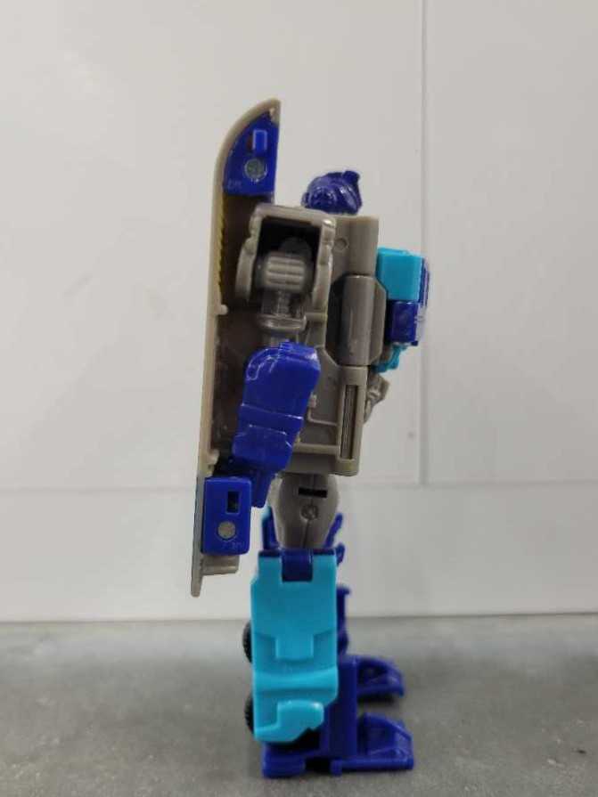 Rollbar 1st Red Bull - Hasbro (Revenge Of The Fallen) action figure collectible - Main Image 3