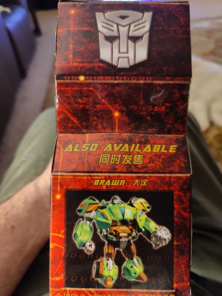 Protectobot Hot Spot - Hasbro (Transformers Generations) action figure collectible - Main Image 3