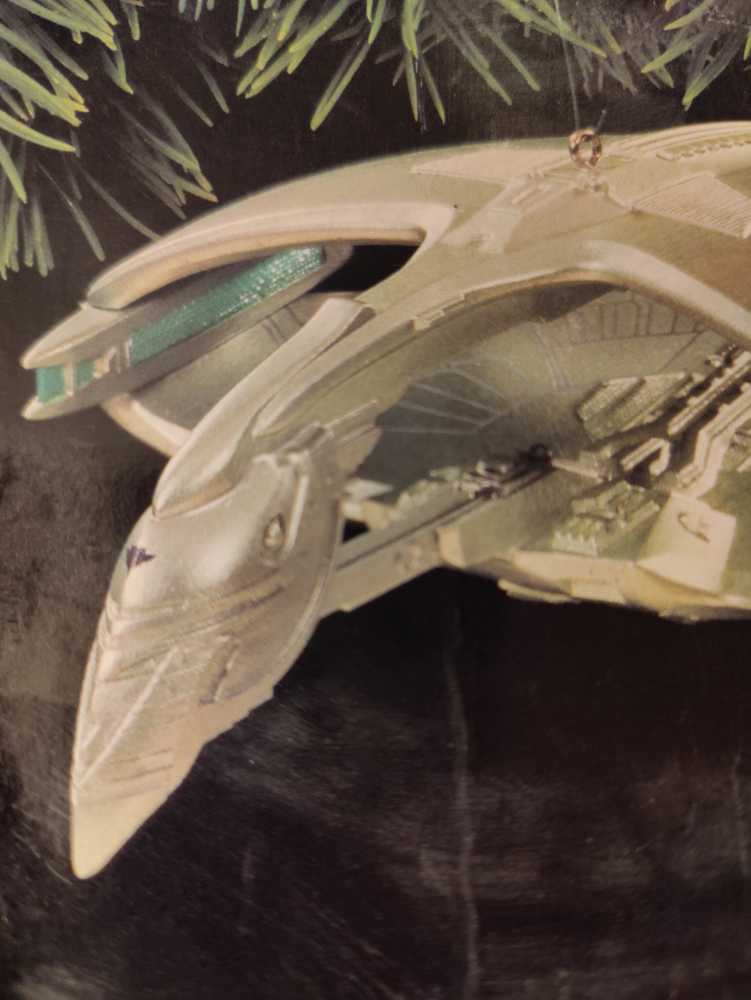 Romulan Warbird - Hallmark (Star Trek The Next Generation) action figure collectible [Barcode 015012176322] - Main Image 3