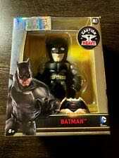 M1 - Batman  action figure collectible [Barcode 801310976685] - Main Image 1