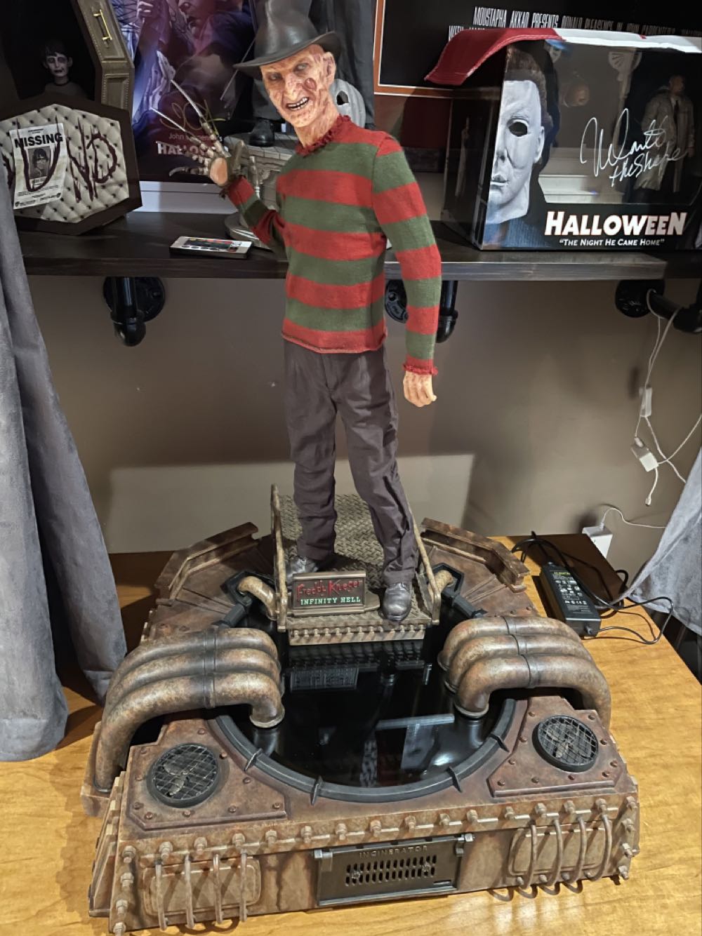 X-plus Metropolis Maschinenmensch Plastic Model Kit Multicolor