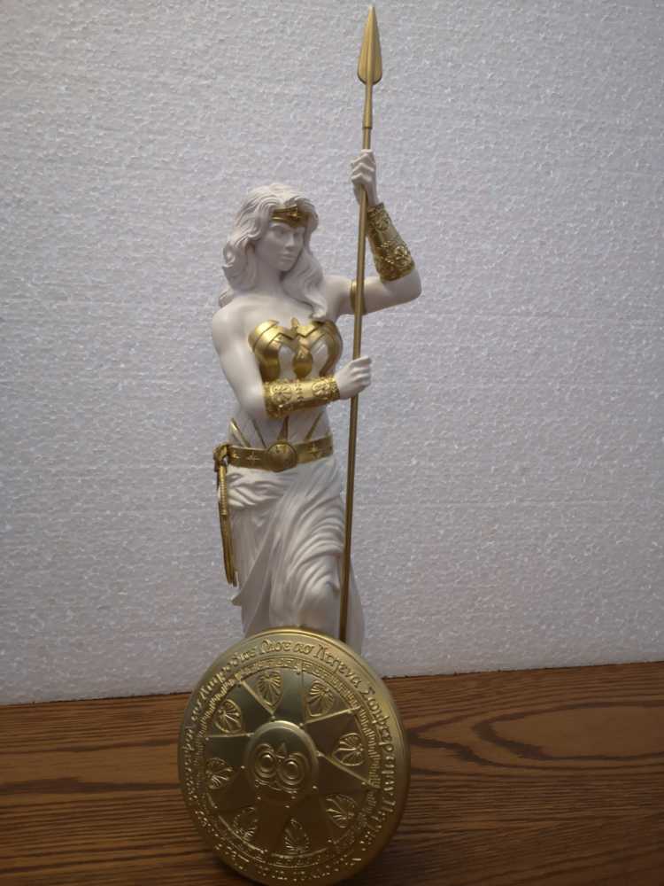 Wonder Woman - Cryptozoic action figure collectible - Main Image 2