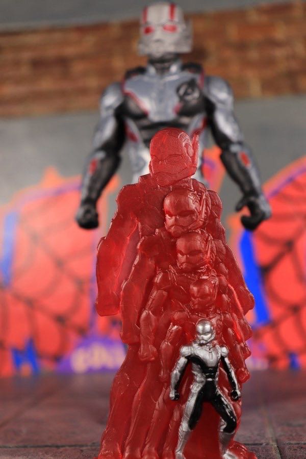 Ant Man - Hasbro (Marvel Basics) action figure collectible - Main Image 3