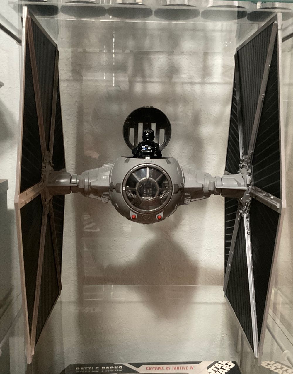 Vintage Collection - Vehicle - Imperial Tie Fighter - Disney/ Hasbro (A New Hope) action figure collectible - Main Image 2