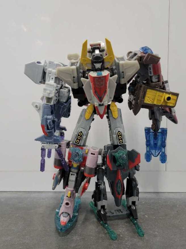 Superion - Hasbro (Revenge Of The Fallen) action figure collectible - Main Image 2