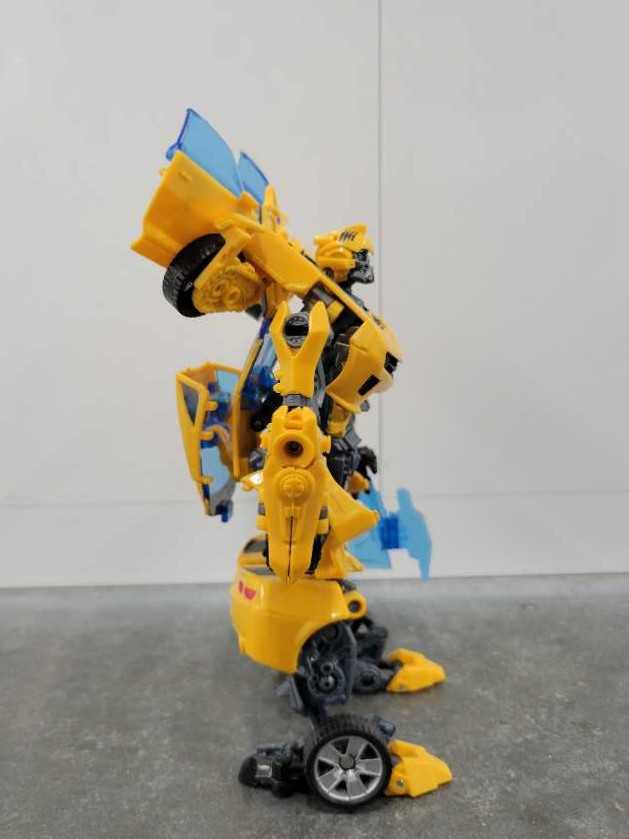 Bumblebee Battle Blade - Hasbro (Hunt For The Decepticons) action figure collectible - Main Image 3