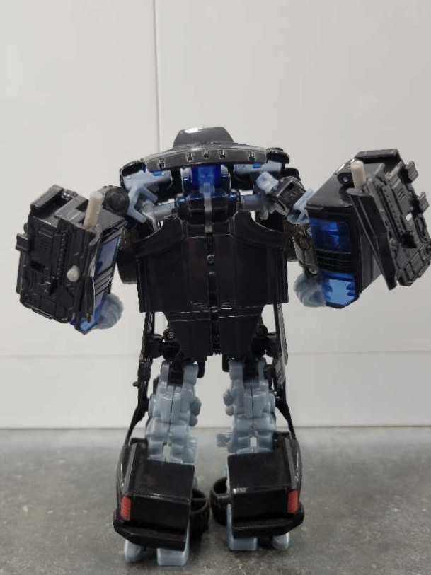 Ironhide - Hasbro (Hunt For The Decepticons) action figure collectible - Main Image 4