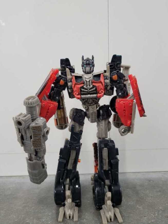 Optimus Prime Fireburst  - Hasbro (Dark Of The Moon) action figure collectible - Main Image 2