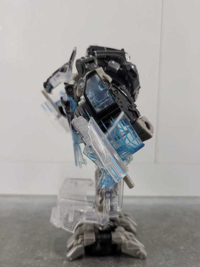 Ironhide Scan Series  - Hasbro (Dark Of The Moon) action figure collectible - Main Image 3