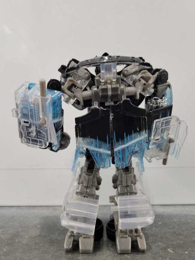 Ironhide Scan Series  - Hasbro (Dark Of The Moon) action figure collectible - Main Image 4