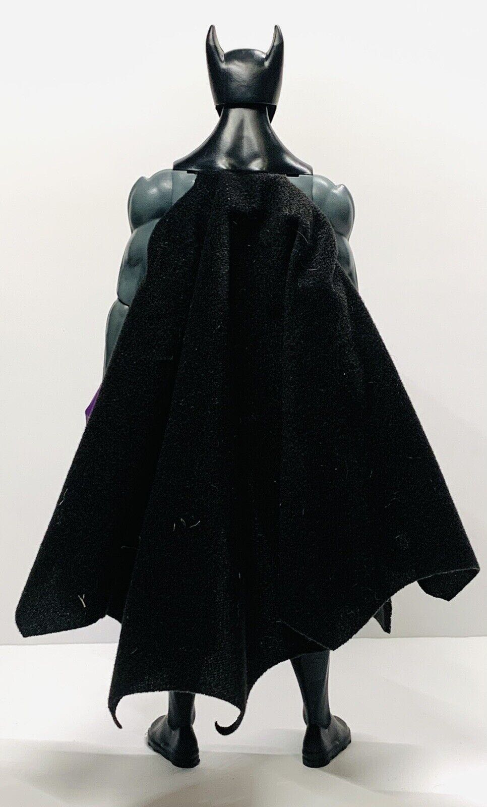 Batman: 1939 - Mattel (Batman Missions True Moves) action figure collectible - Main Image 3