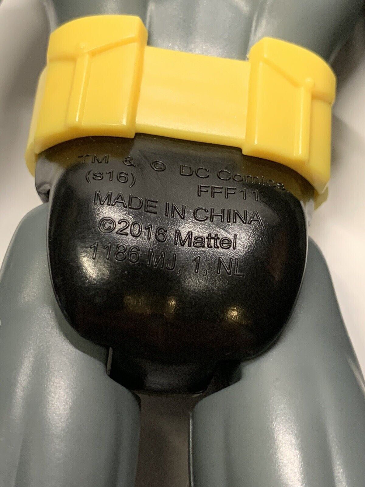 Batman: 1939 - Mattel (Batman Missions True Moves) action figure collectible - Main Image 4