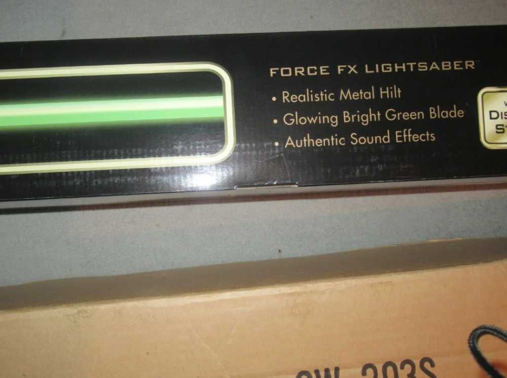 Star Wars Luke Skywalker Master Replicas Force FX Lightsaber SW-203S Sealed 2003 - Master Replicas action figure collectible [Barcode 836453000300] - Main Image 2