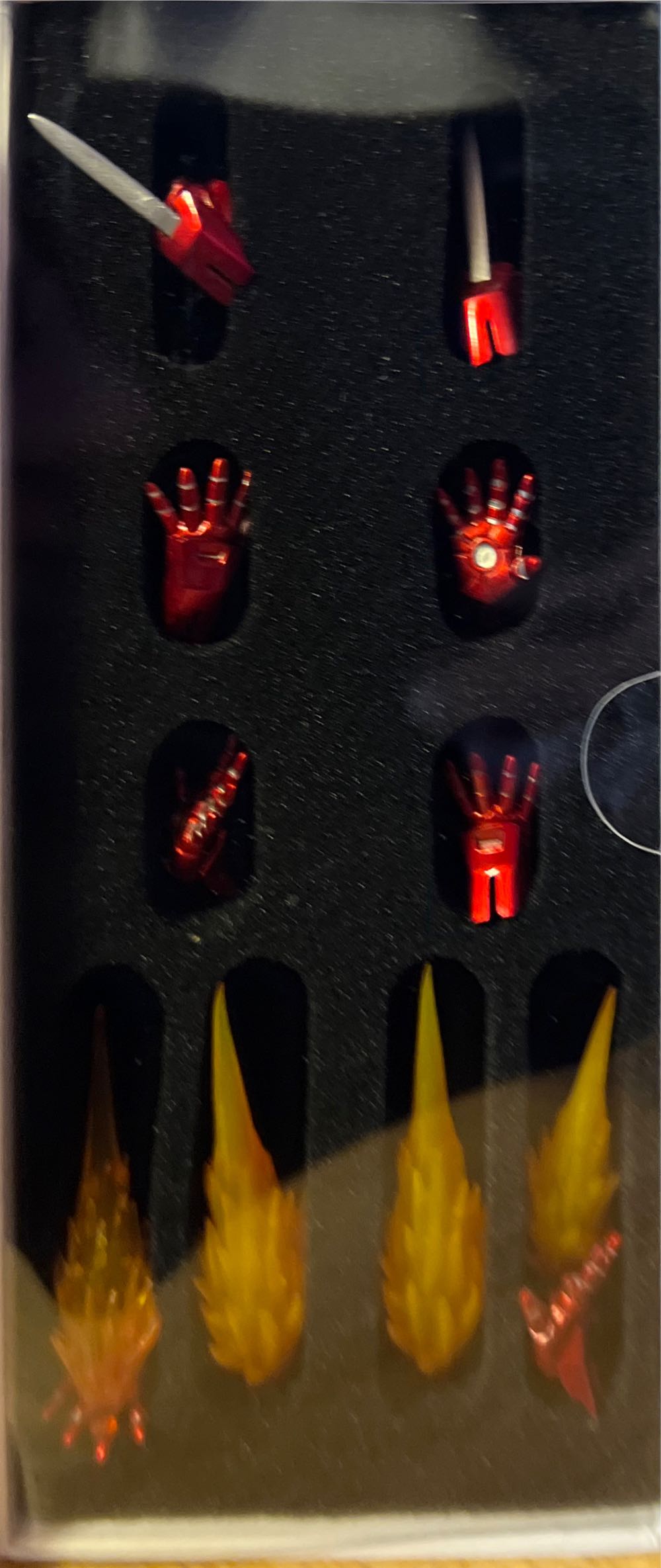 Iron Man XXXIII [Silver Centurion] - Comicave Studios (Marvel Studios) action figure collectible [Barcode 8886476500068] - Main Image 3