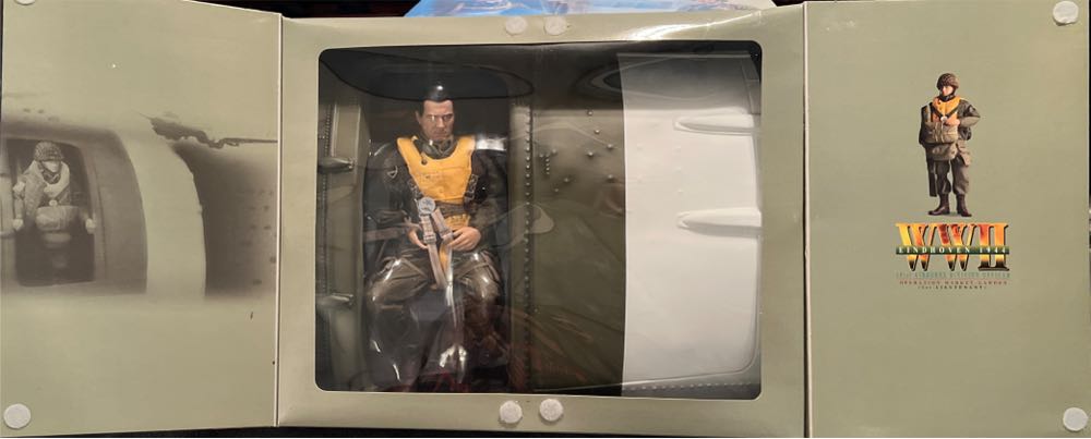 New Generation WWII 101st Airborne Division Officier - Dragon Models Ltd. (Eindhoven 1944) action figure collectible [Barcode 089195703644] - Main Image 2