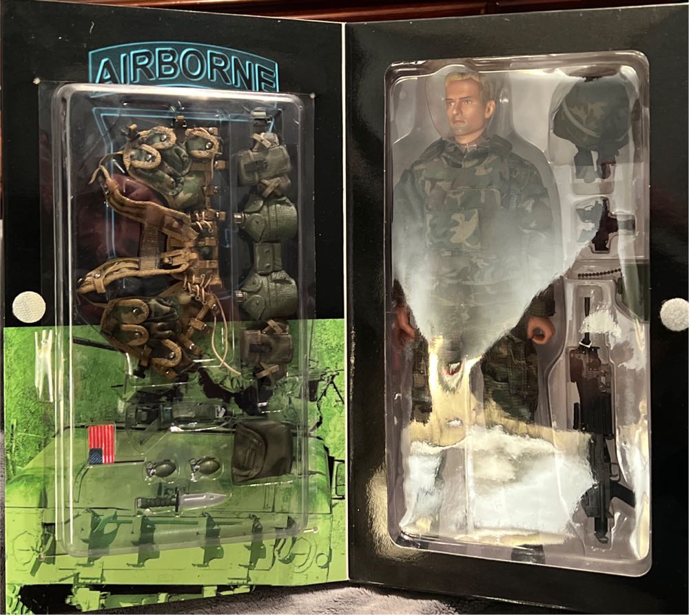 New Generation New Century Elite - Dragon Models Ltd. (New Century Elite) action figure collectible [Barcode 089195700599] - Main Image 2