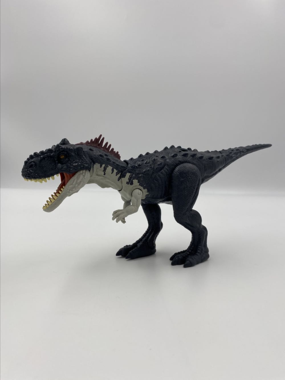 Jurassic World: Rajasaurus - Mattel (Jurassic World Dominion) action figure collectible - Main Image 2