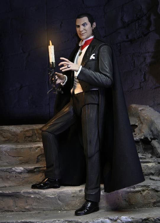 Dracula - Neca (Universal Monsters) action figure collectible - Main Image 2