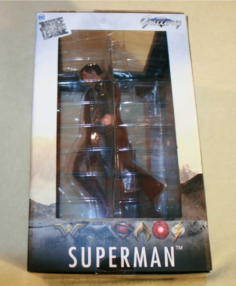 2018 DC GALLERY Diamond Select Justice League SUPERMAN NEW PVC Figure Statue - Diamond Select (Superman) action figure collectible [Barcode 699788828038] - Main Image 2