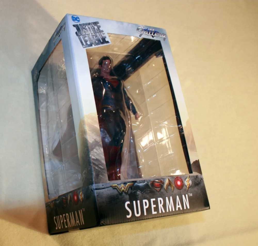 2018 DC GALLERY Diamond Select Justice League SUPERMAN NEW PVC Figure Statue - Diamond Select (Superman) action figure collectible [Barcode 699788828038] - Main Image 4