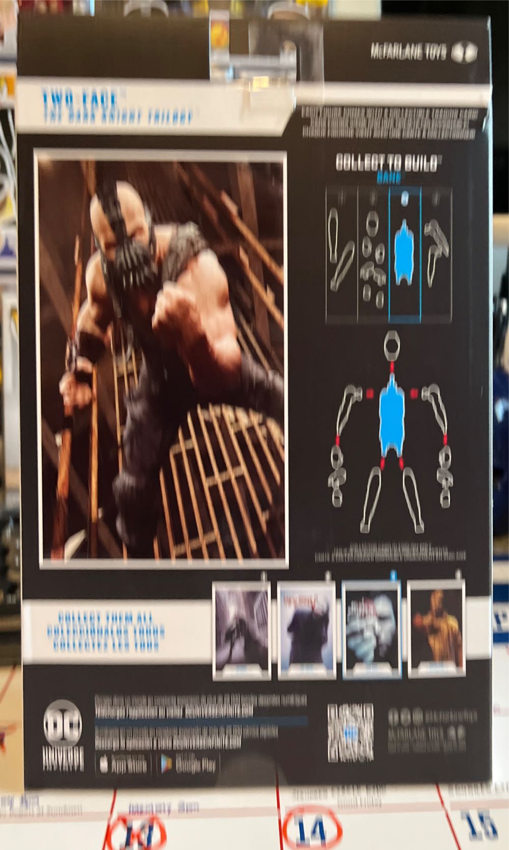 Two-Face - McFarlane Toys / DC Multiverse (DC) action figure collectible - Main Image 2