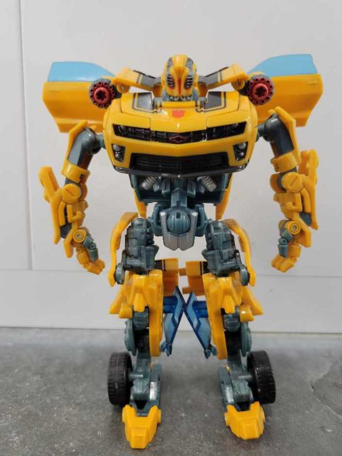 Bumblebee, Battlefield VS Infiltration Soundwave NEST - Hasbro (Revenge Of The Fallen) action figure collectible - Main Image 2