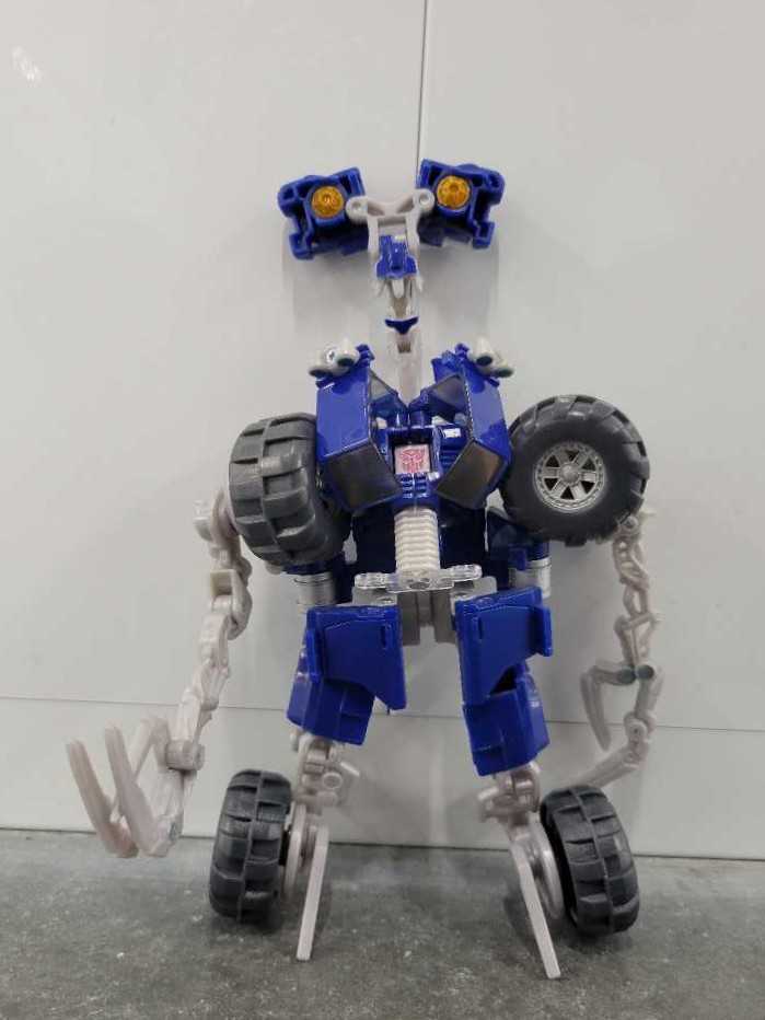 Wheelie - Hasbro (Revenge Of The Fallen) action figure collectible - Main Image 2