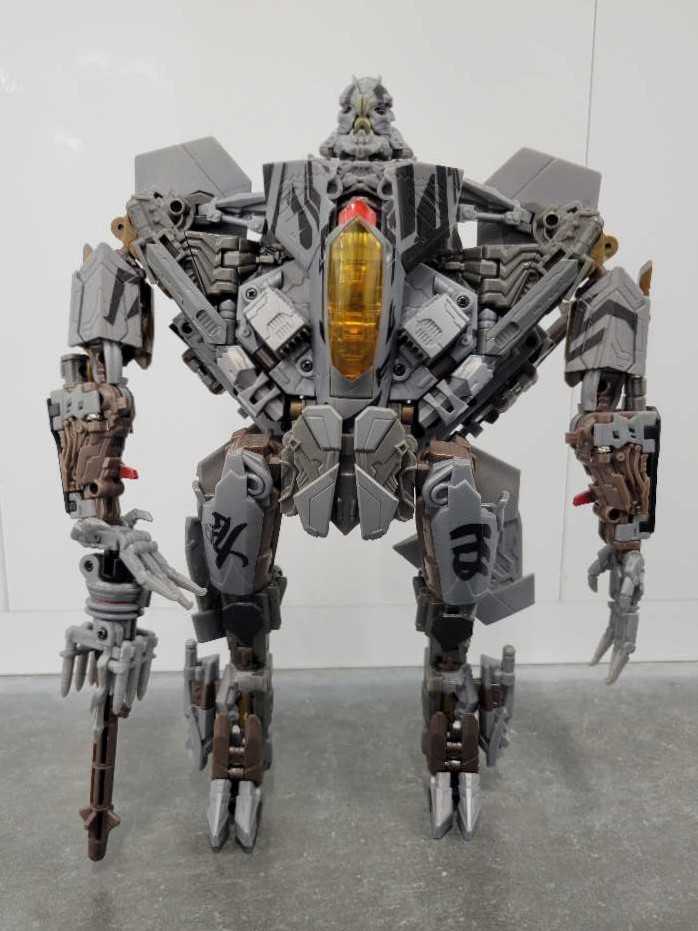 Starscream 3rd Robot Mode - Hasbro (Hunt For The Decepticons) action figure collectible - Main Image 2