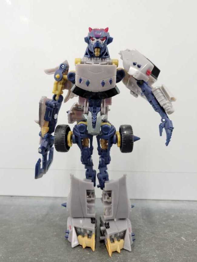 Axor - Hasbro (Hunt For The Decepticons) action figure collectible - Main Image 2
