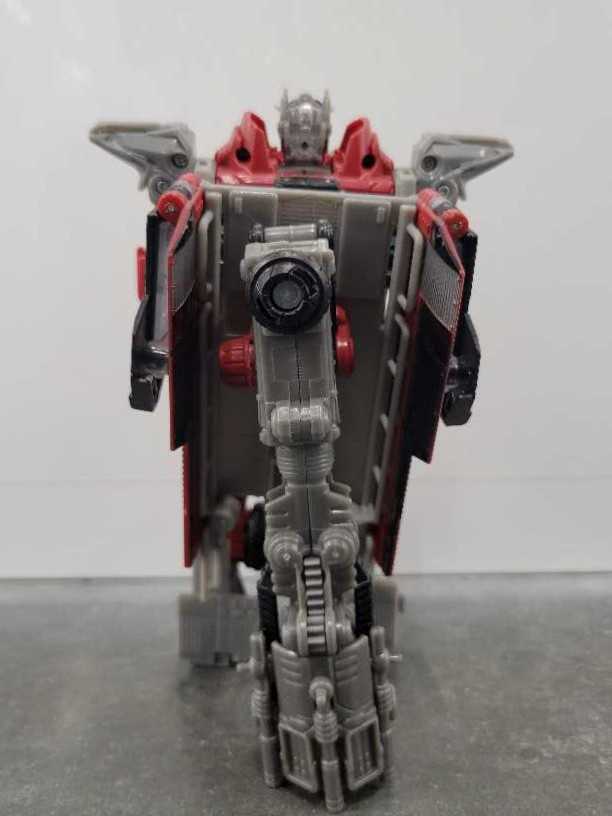 Sentinel Prime Voyager - Hasbro (Dark Of The Moon) action figure collectible - Main Image 4