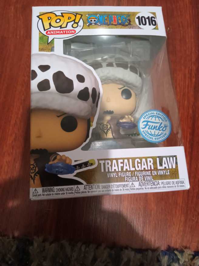 Trafalgar Law Aaa Exc: P o p ! Animation Vinyl Figurine Bundle With 1 Compatible ’toysdiva’ Graphic Protector 57268 B  action figure collectible [Barcode 889698572682] - Main Image 4