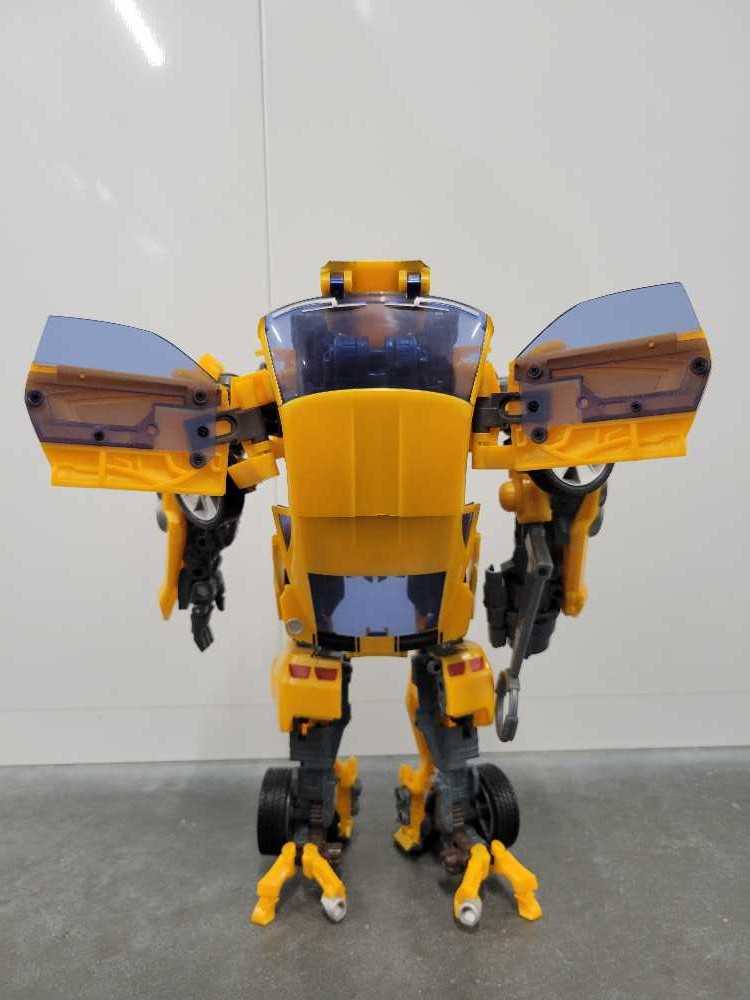 Bumblebee Battle Ops Robot Mode - Hasbro (Hunt For The Decepticons) action figure collectible - Main Image 4